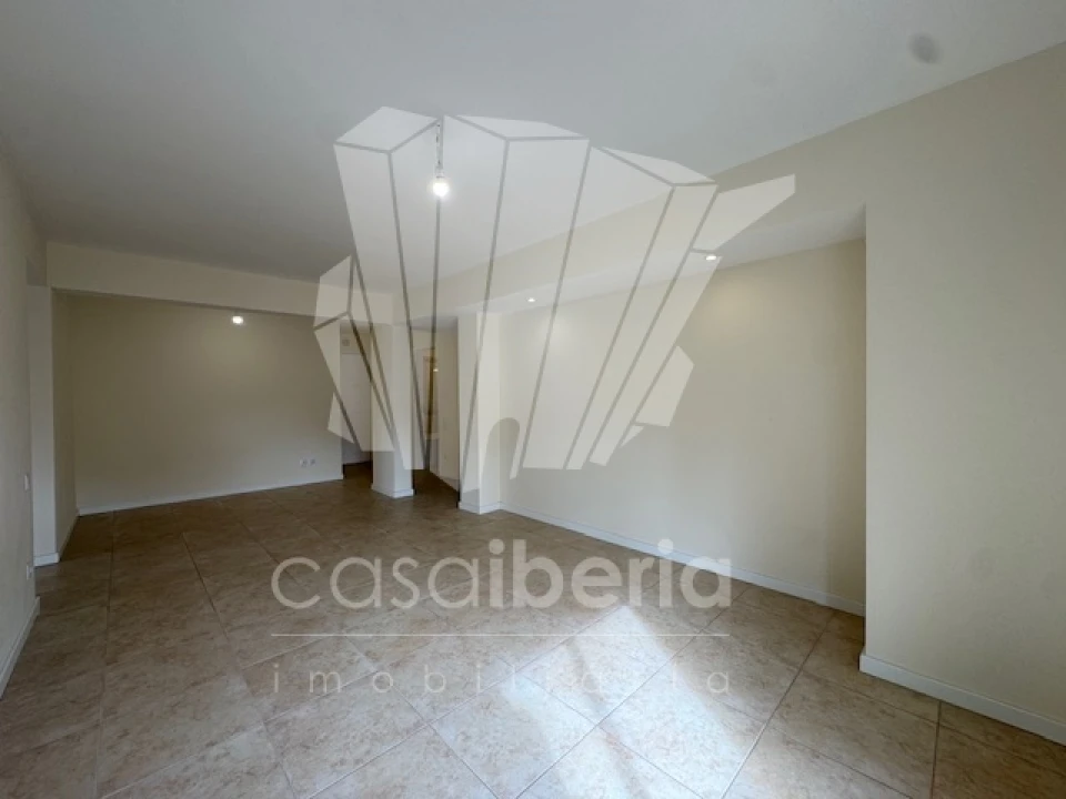 Apartamento T2 para Venda em Algueirão-Mem Martins Foto 6