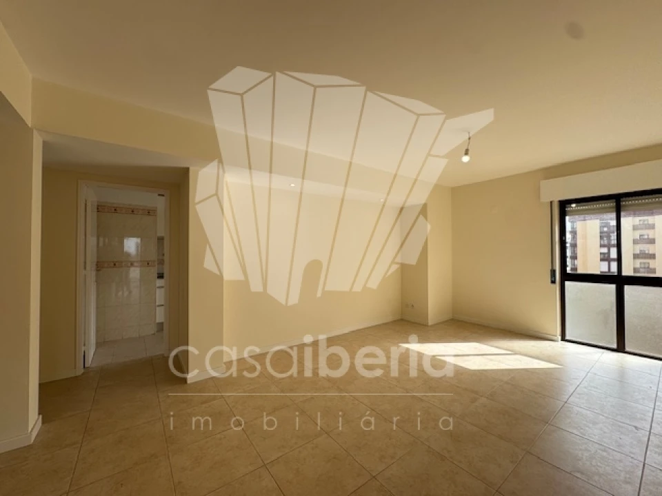Apartamento T2 para Venda em Algueirão-Mem Martins Foto 5