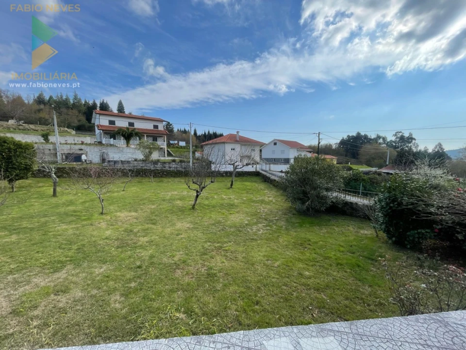 Moradia T5 para Venda em Miranda Foto 7