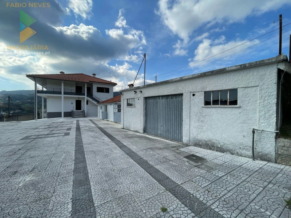 Moradia T5 para Venda em Miranda Foto 23