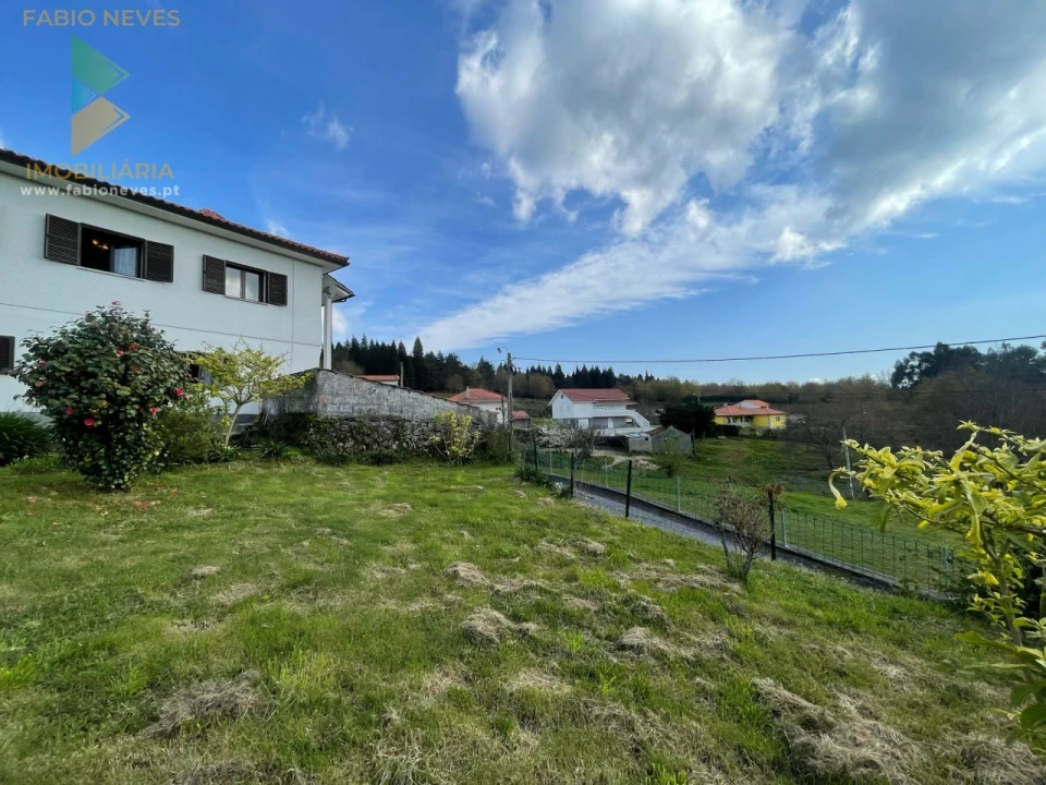 Moradia T5 para Venda em Miranda Foto 42