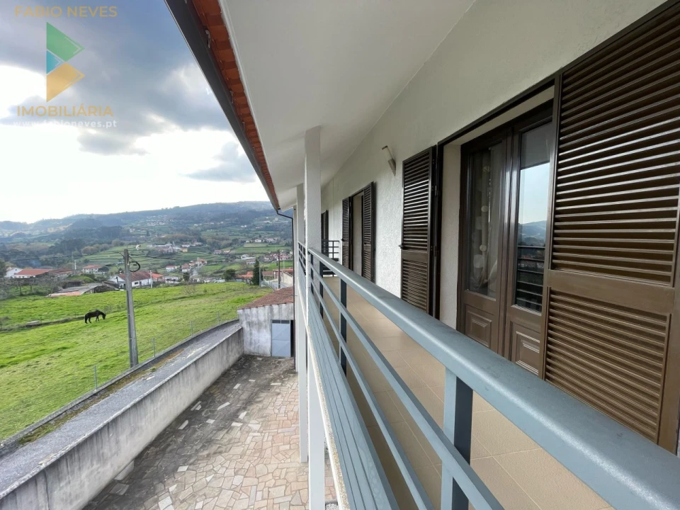 Moradia T5 para Venda em Miranda Foto 52