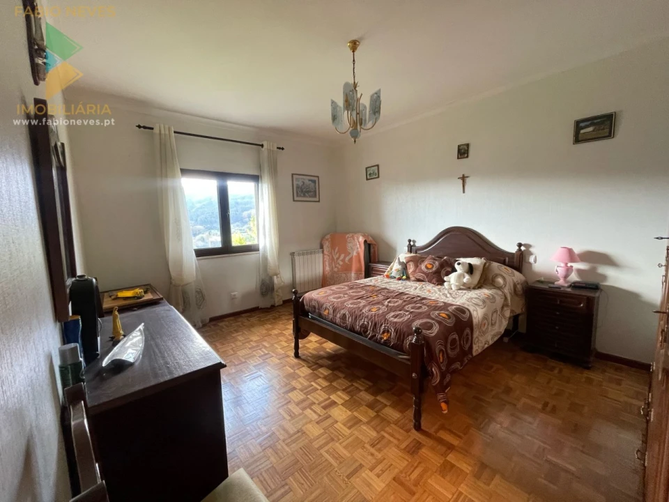 Moradia T5 para Venda em Miranda Foto 62