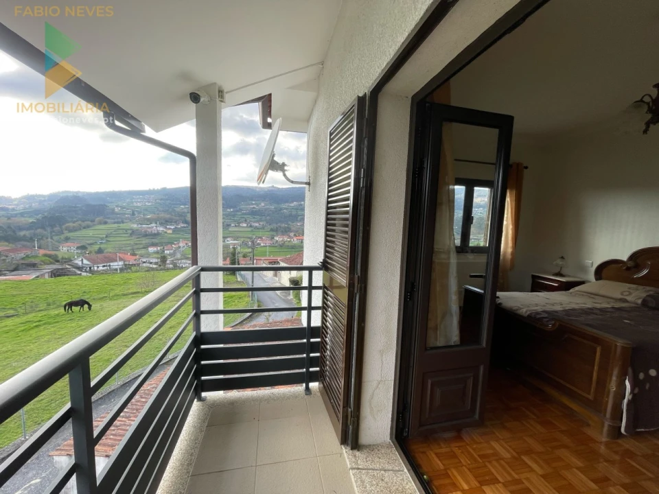 Moradia T5 para Venda em Miranda Foto 70