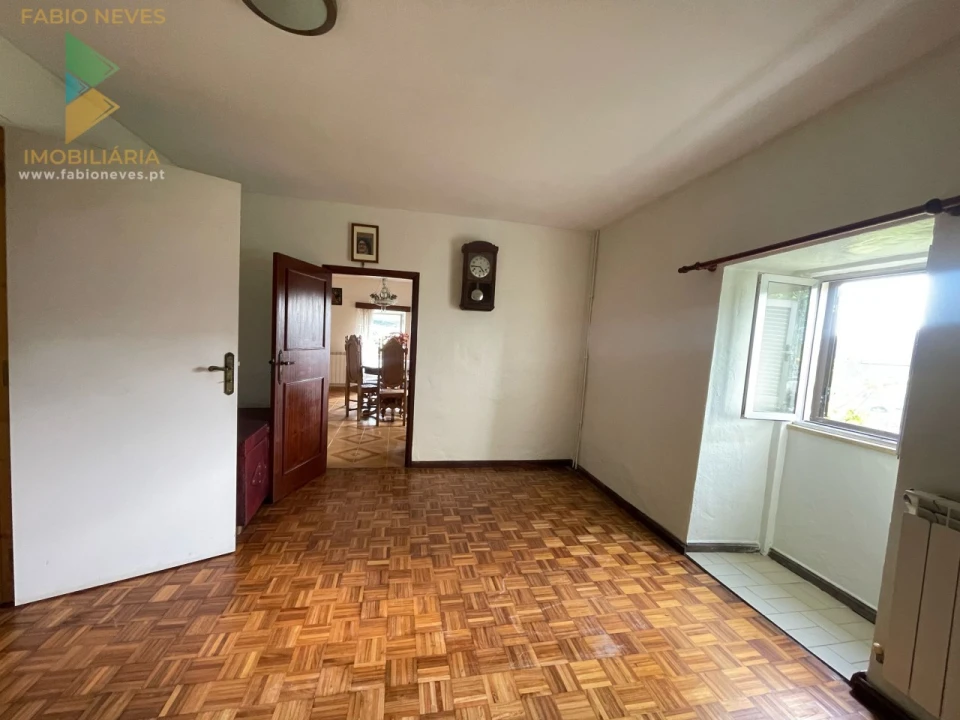 Moradia T5 para Venda em Miranda Foto 74