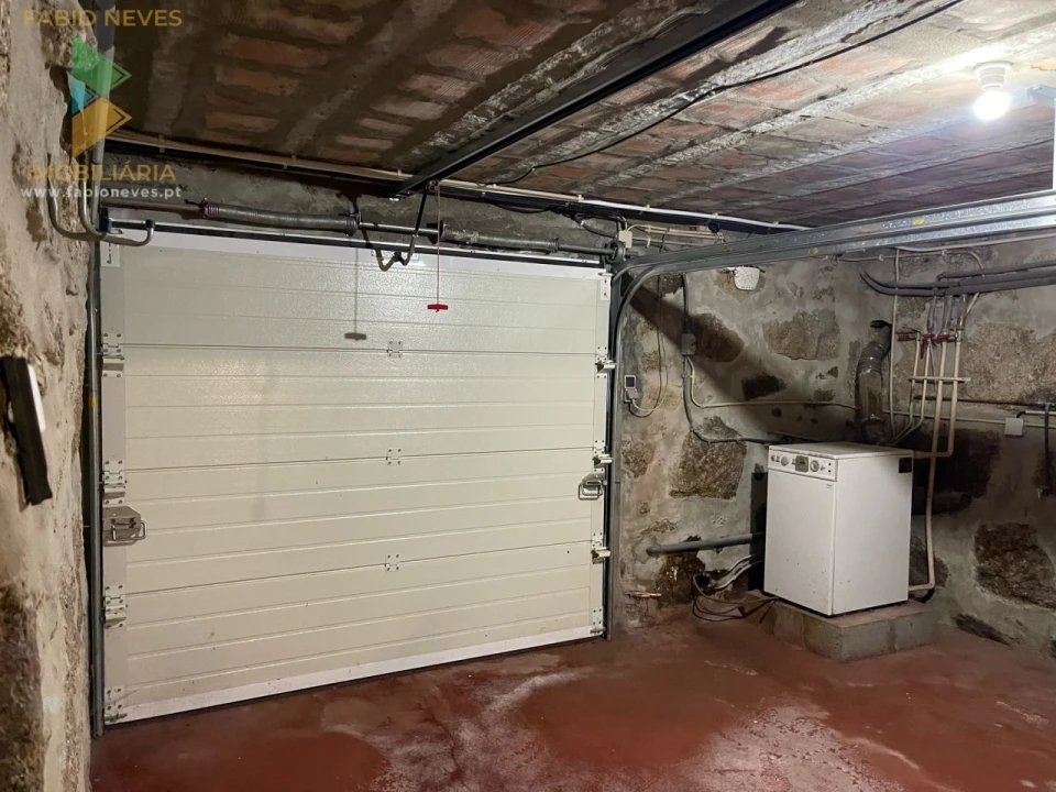 Moradia T5 para Venda em Miranda Foto 87