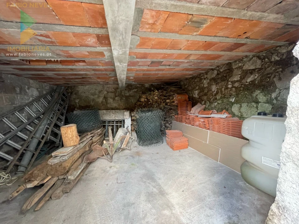 Moradia T5 para Venda em Miranda Foto 90