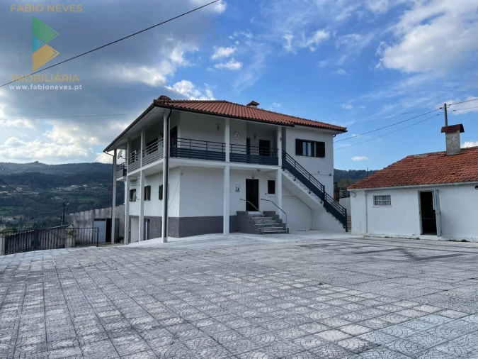 Moradia T5 para Venda em Miranda Foto 5