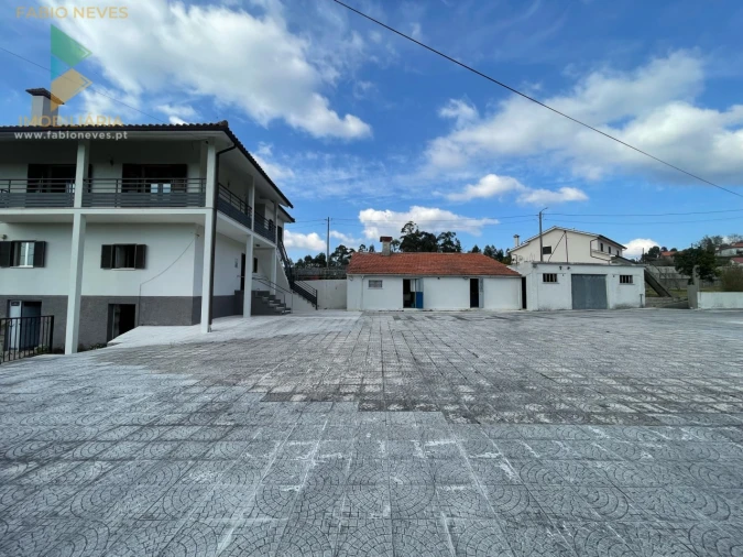 Moradia T5 para Venda em Miranda Foto 33