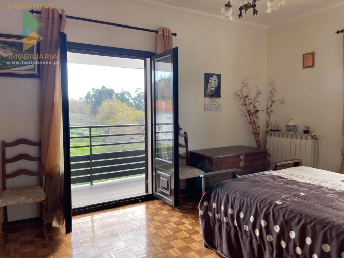 Moradia T5 para Venda em Miranda Foto 68
