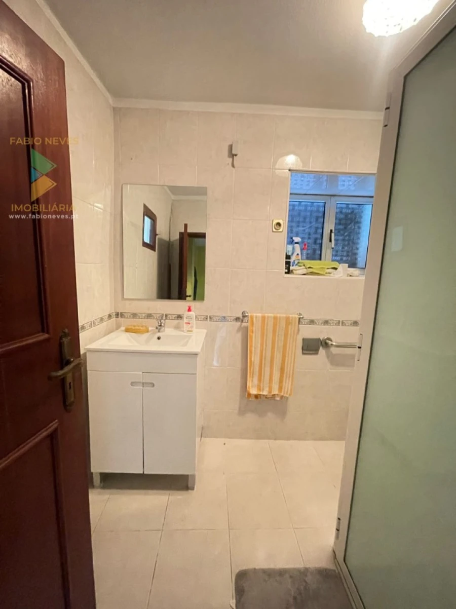 Moradia T5 para Venda em Miranda Foto 77