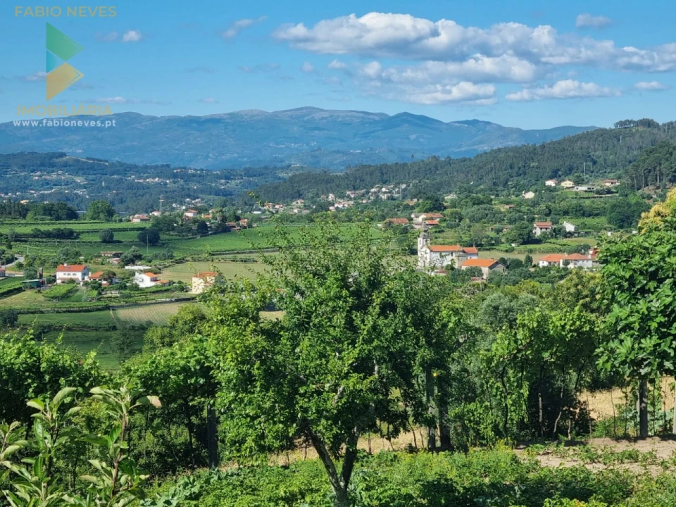 Moradia T4 para Venda em Gondufe Foto 54