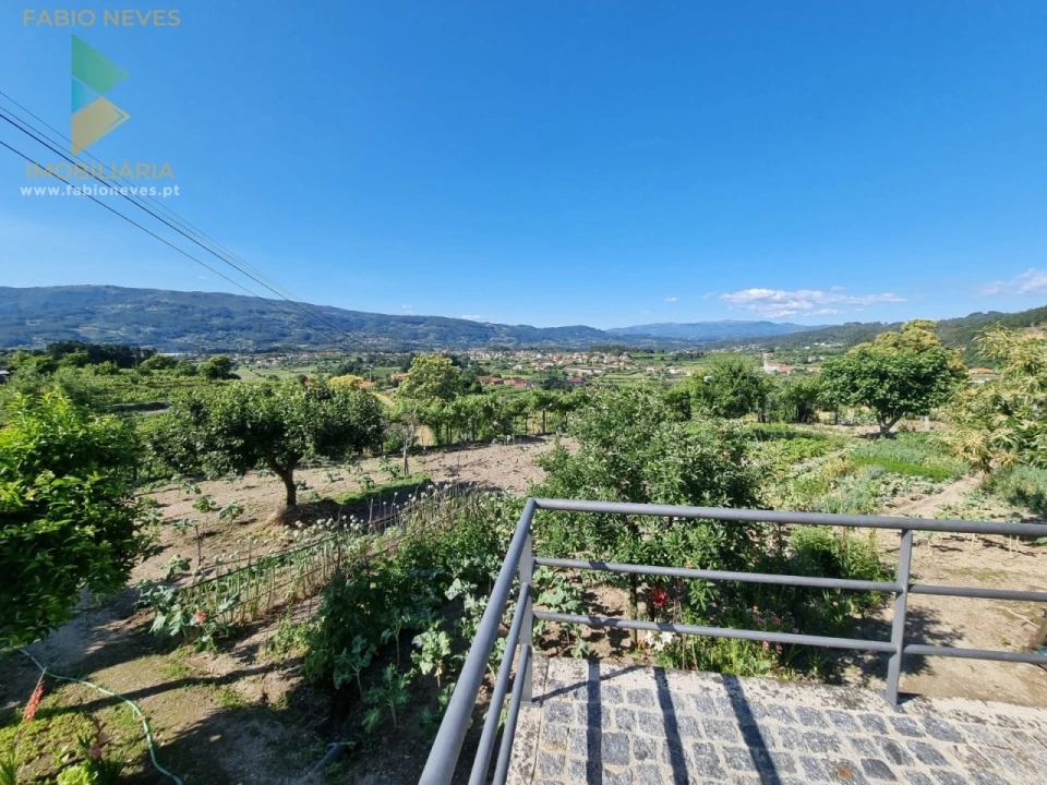 Moradia T4 para Venda em Gondufe Foto 37