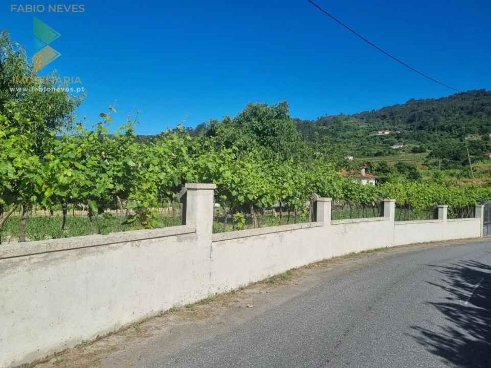 Moradia T4 para Venda em Gondufe Foto 55