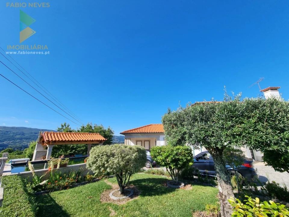 Moradia T4 para Venda em Gondufe Foto 56