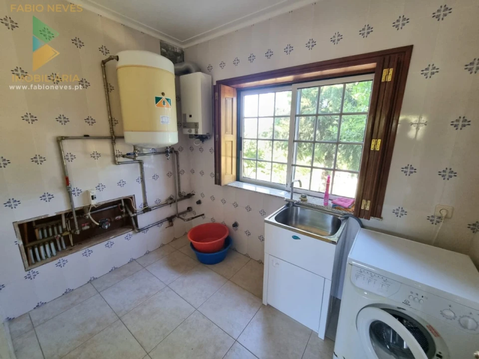 Moradia T4 para Venda em Gondufe Foto 18