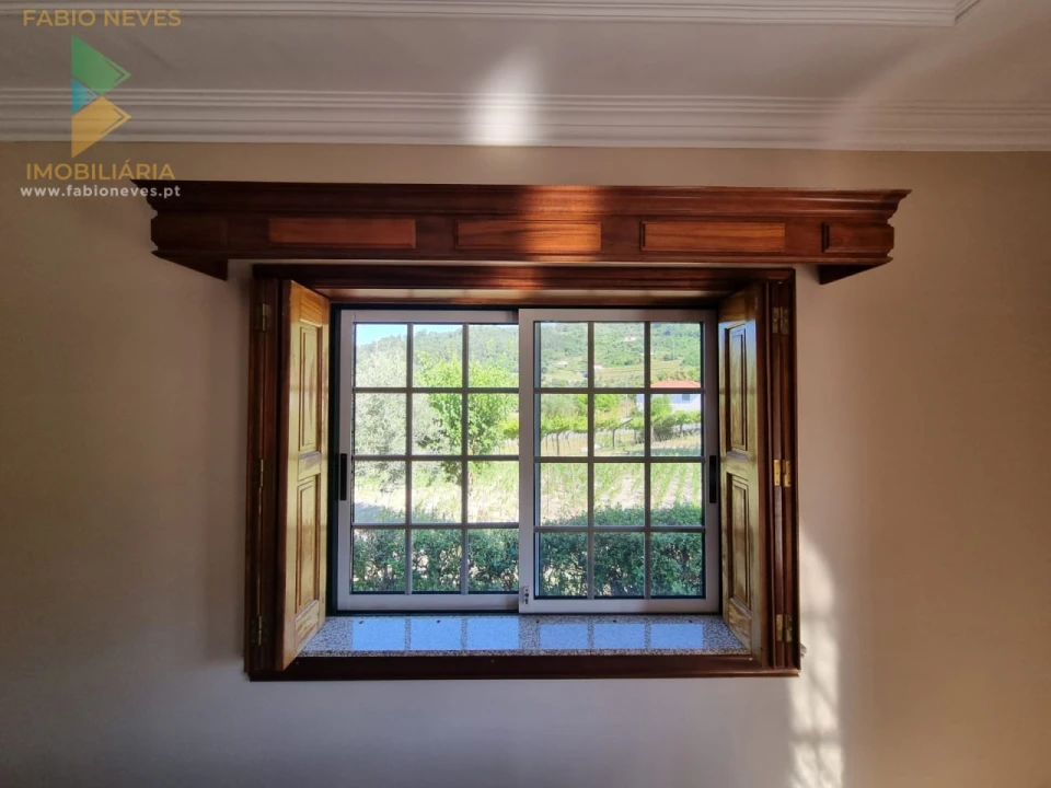 Moradia T4 para Venda em Gondufe Foto 17