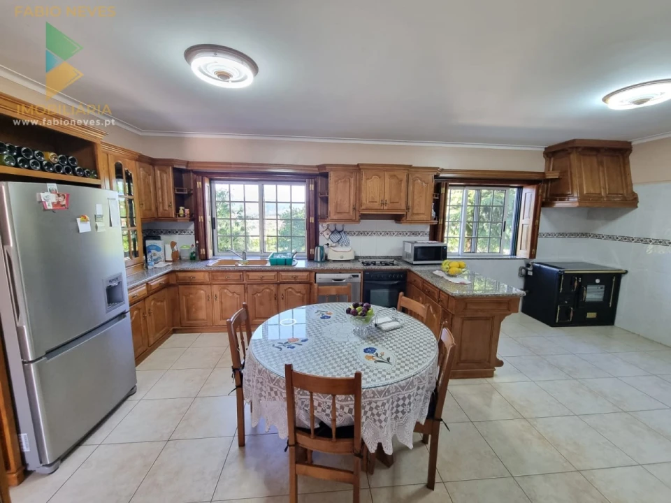 Moradia T4 para Venda em Gondufe Foto 14
