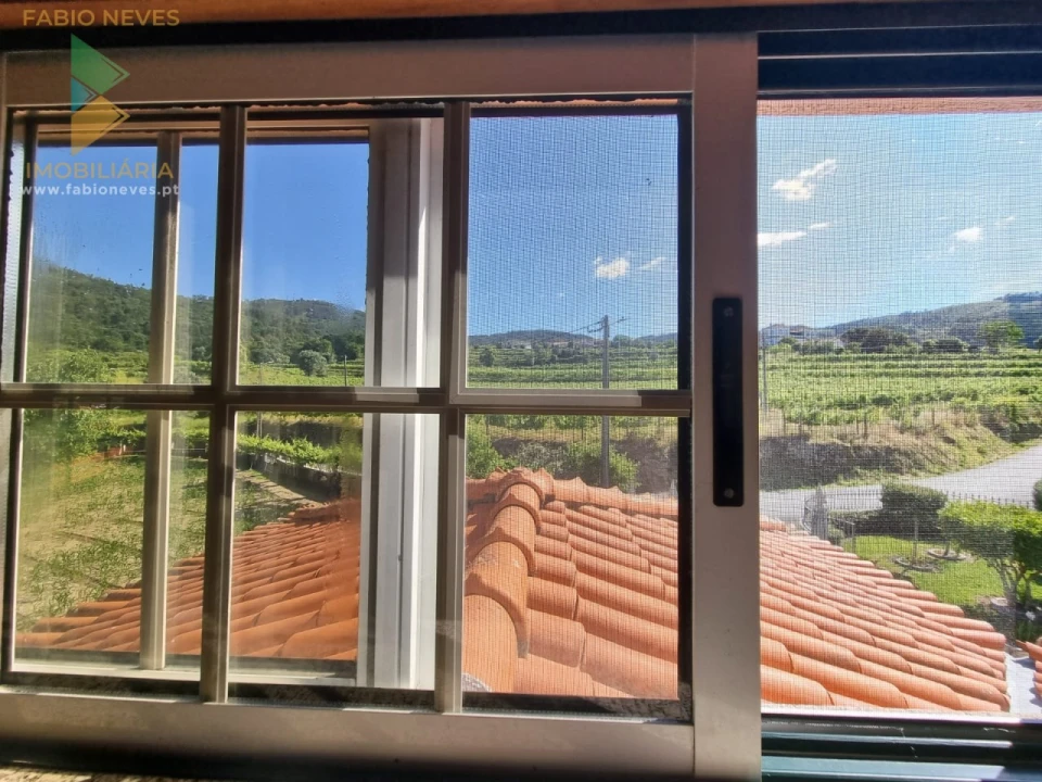 Moradia T4 para Venda em Gondufe Foto 32