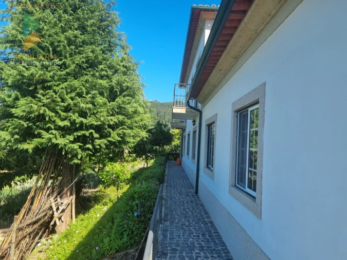 Moradia T4 para Venda em Gondufe Foto 35