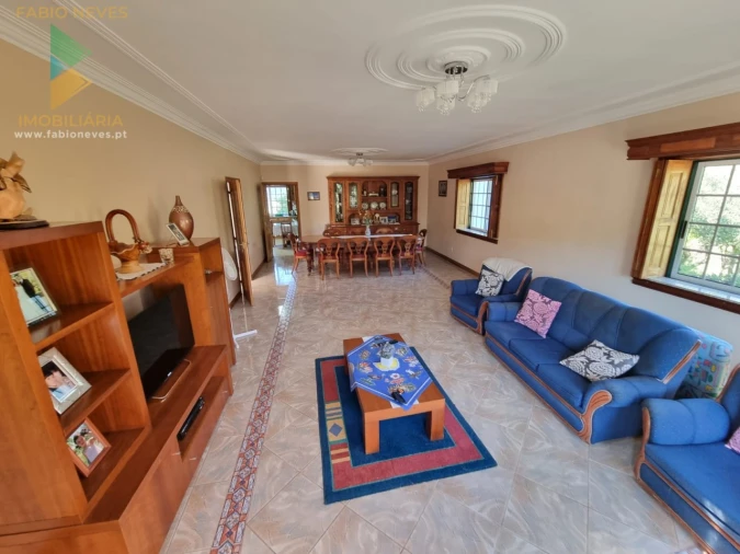 Moradia T4 para Venda em Gondufe Foto 10