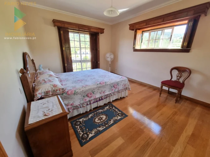 Moradia T4 para Venda em Gondufe Foto 23