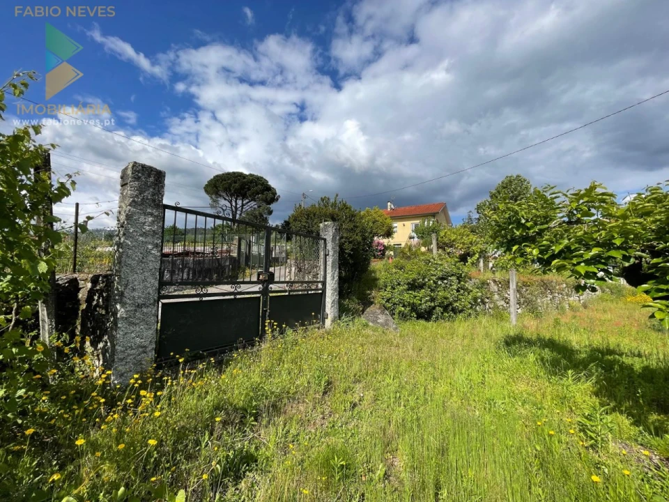 Moradia T3 para Venda em Couto Foto 33