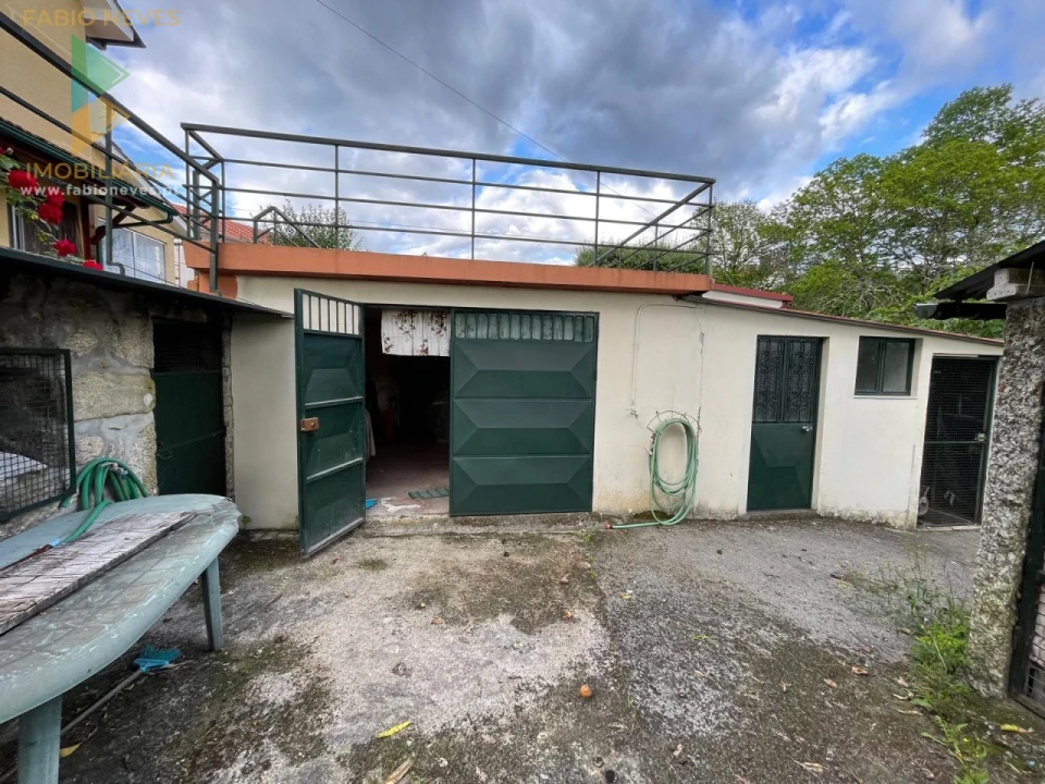 Moradia T3 para Venda em Couto Foto 78