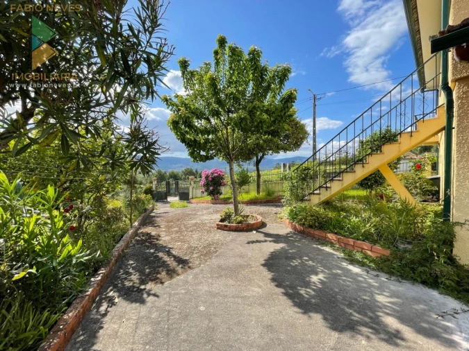 Moradia T3 para Venda em Couto Foto 19