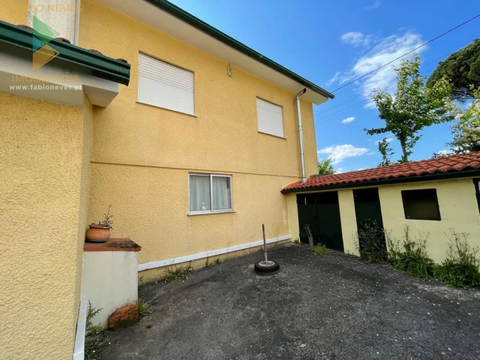 Moradia T3 para Venda em Couto Foto 26