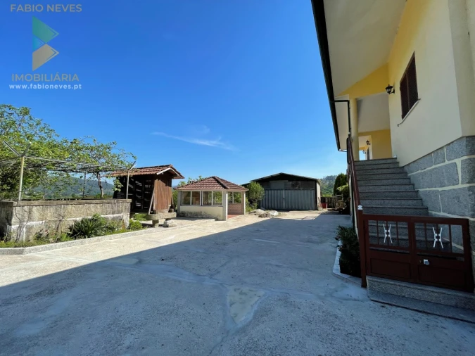 Moradia T6 para Venda em Prozelo Foto 2