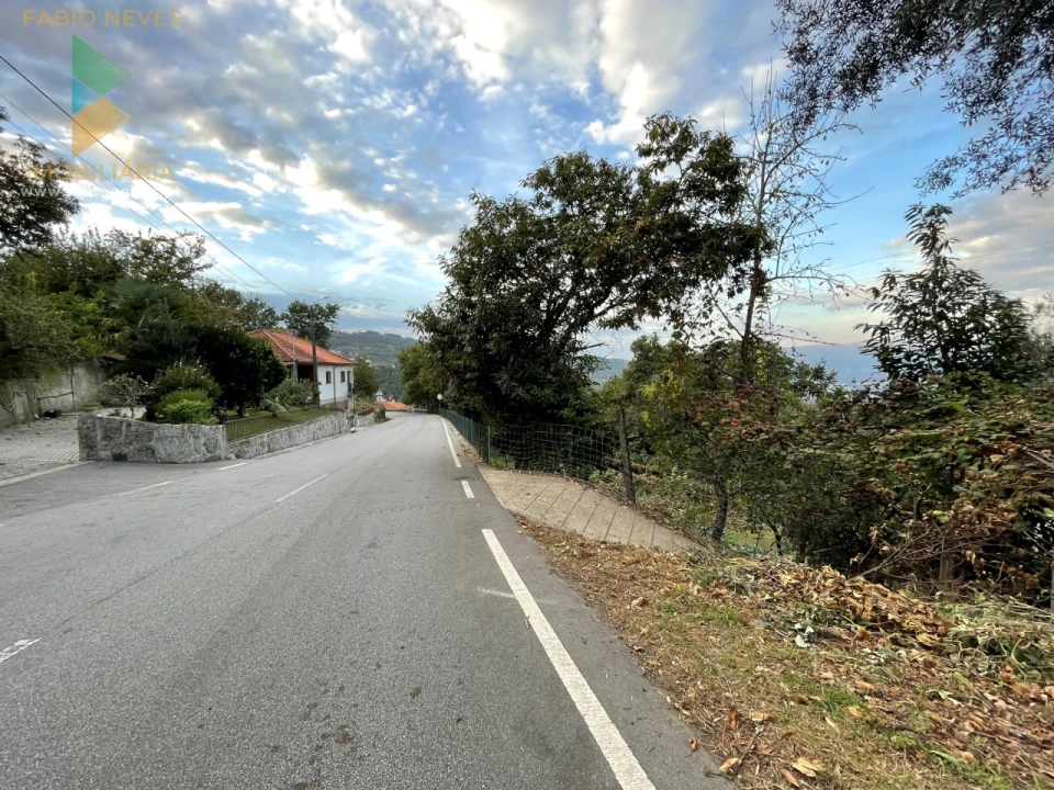 Terreno para Venda em Crasto, Ruivos e Grovelas Foto 5