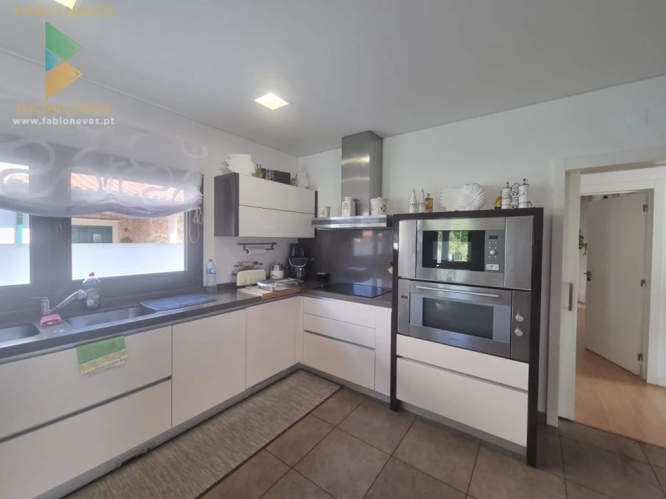 Moradia T4 para Venda em Marinha das Ondas Foto 27