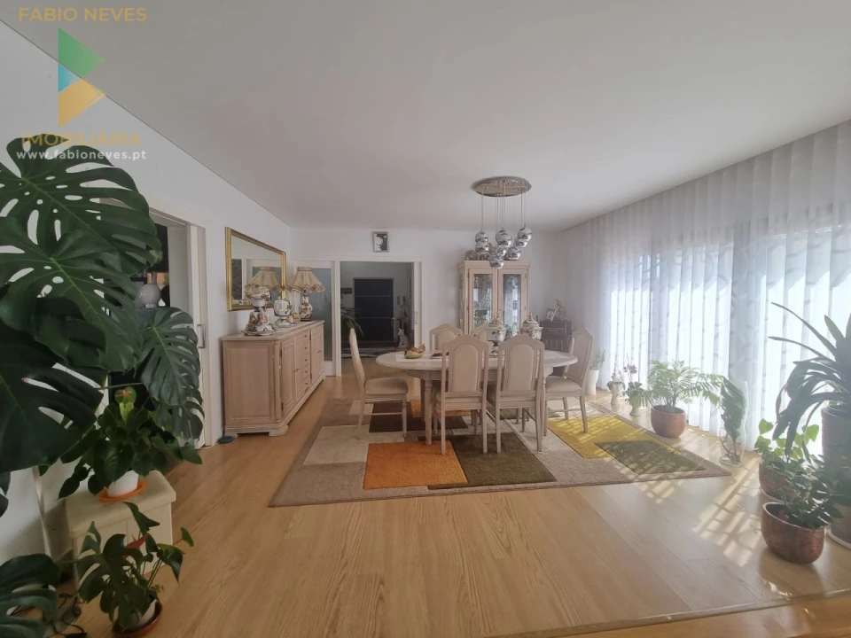 Moradia T4 para Venda em Marinha das Ondas Foto 18