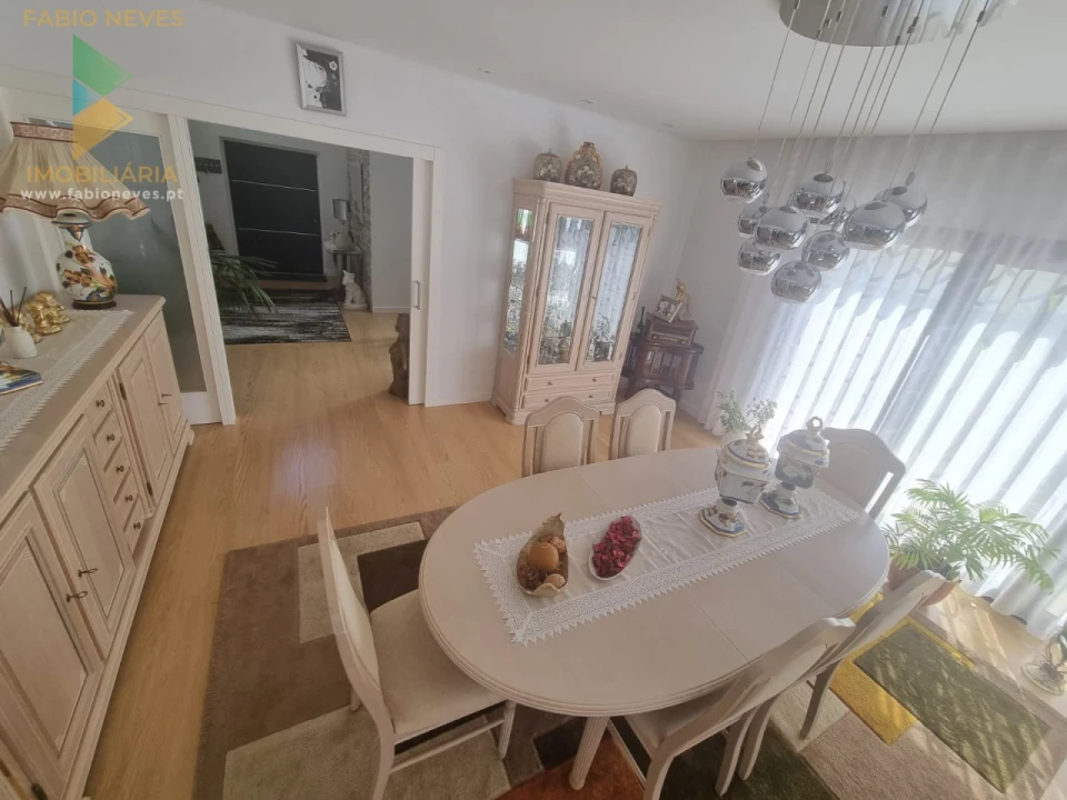 Moradia T4 para Venda em Marinha das Ondas Foto 22