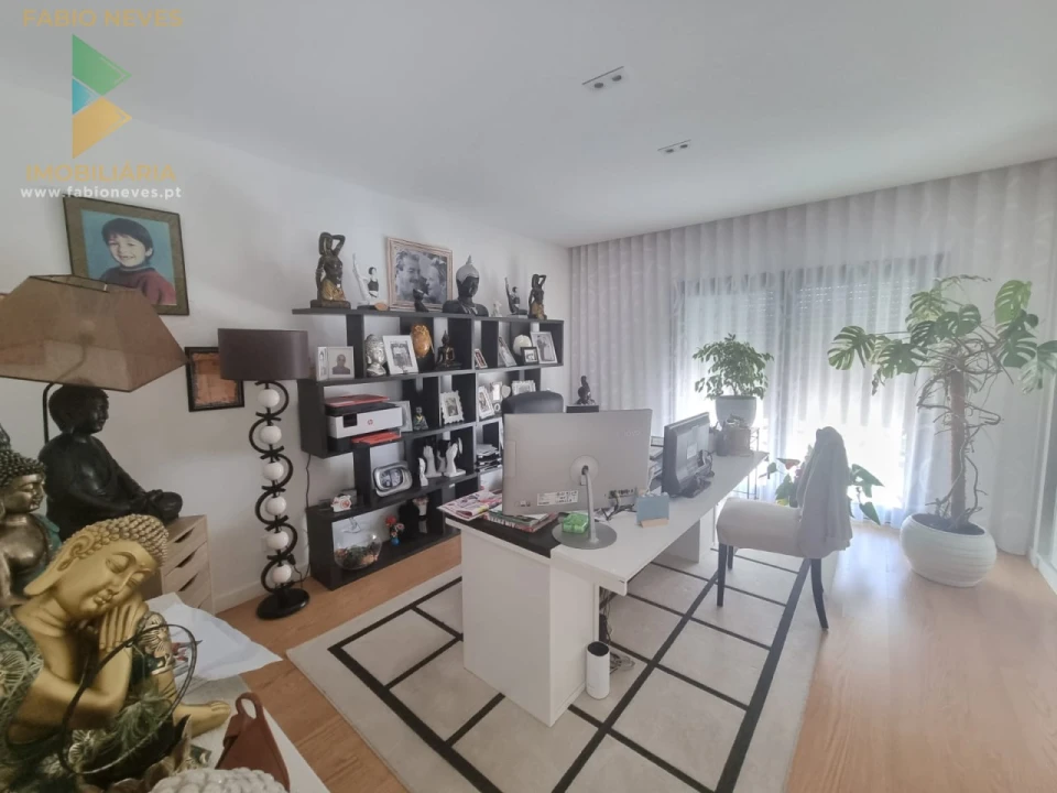 Moradia T4 para Venda em Marinha das Ondas Foto 30