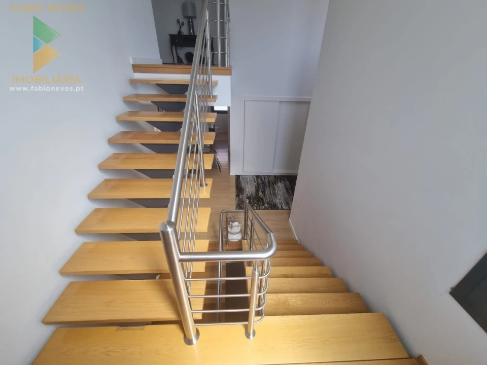 Moradia T4 para Venda em Marinha das Ondas Foto 33