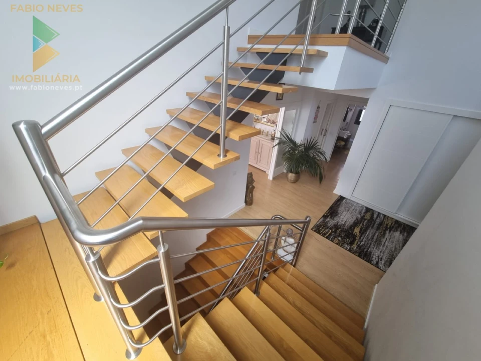 Moradia T4 para Venda em Marinha das Ondas Foto 35