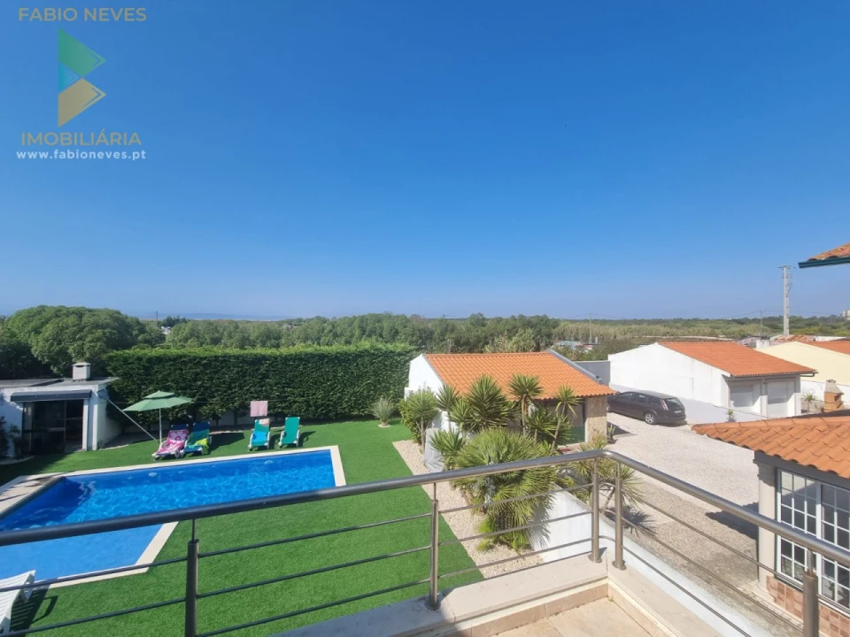 Moradia T4 para Venda em Marinha das Ondas Foto 55