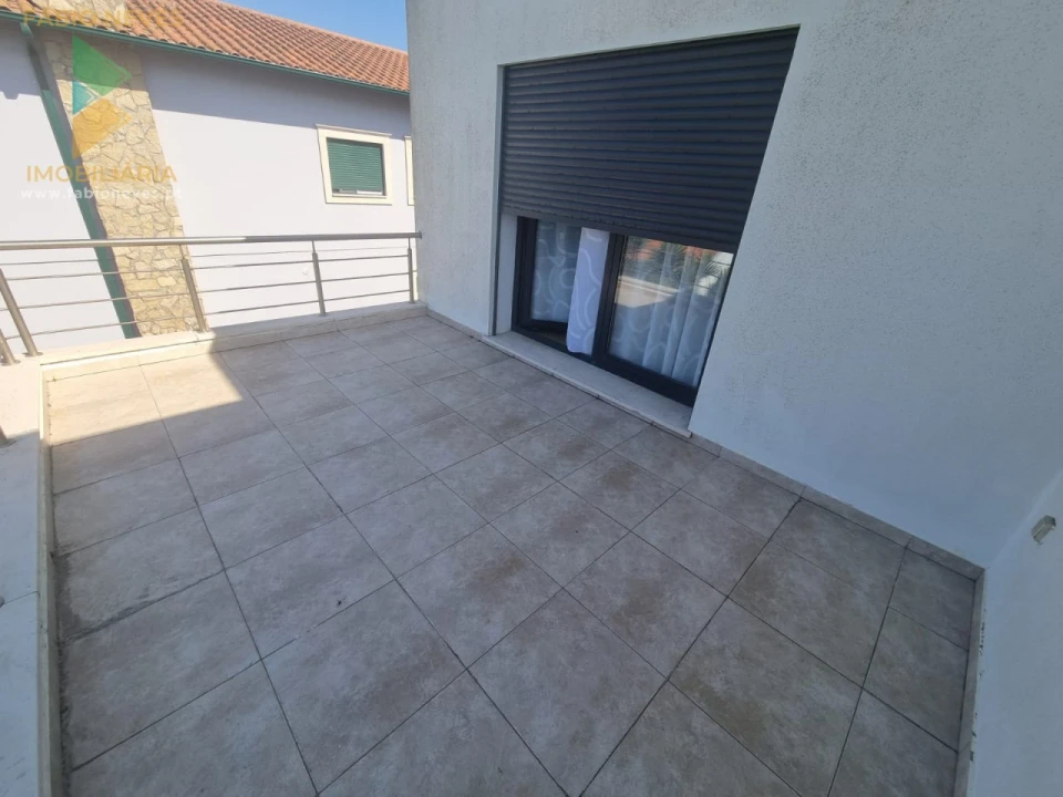 Moradia T4 para Venda em Marinha das Ondas Foto 54