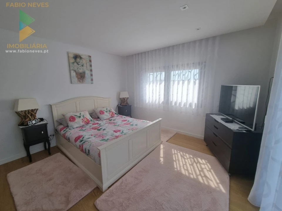 Moradia T4 para Venda em Marinha das Ondas Foto 42