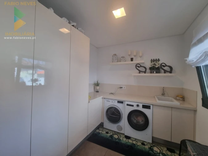 Moradia T4 para Venda em Marinha das Ondas Foto 28