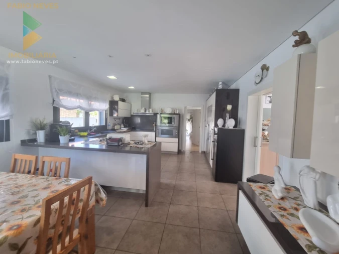 Moradia T4 para Venda em Marinha das Ondas Foto 24