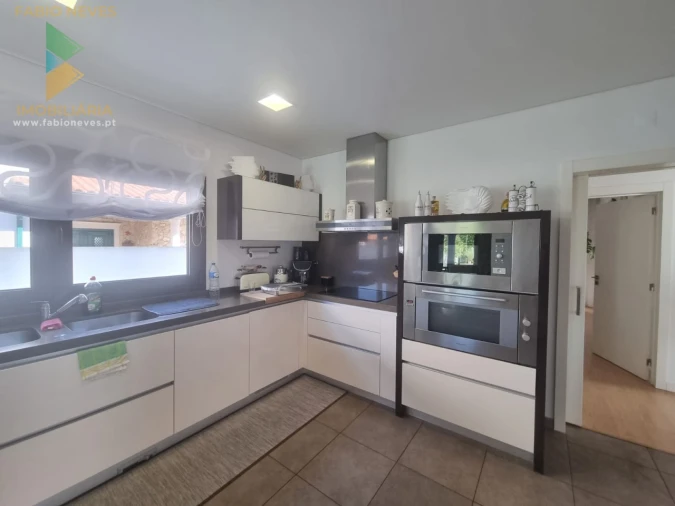 Moradia T4 para Venda em Marinha das Ondas Foto 27