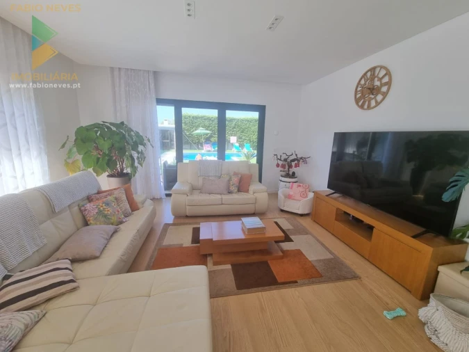 Moradia T4 para Venda em Marinha das Ondas Foto 20