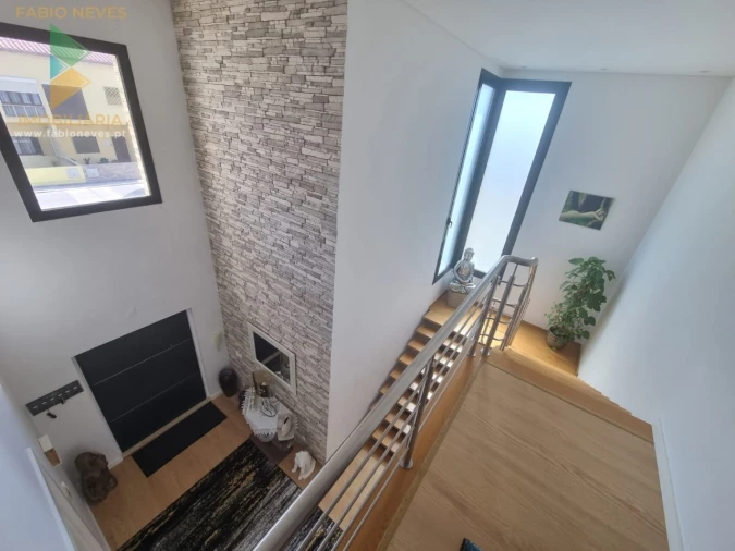 Moradia T4 para Venda em Marinha das Ondas Foto 37