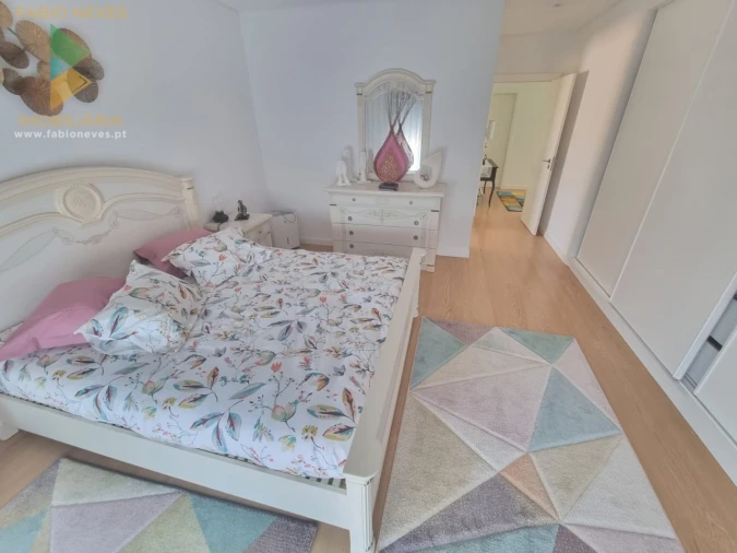 Moradia T4 para Venda em Marinha das Ondas Foto 41