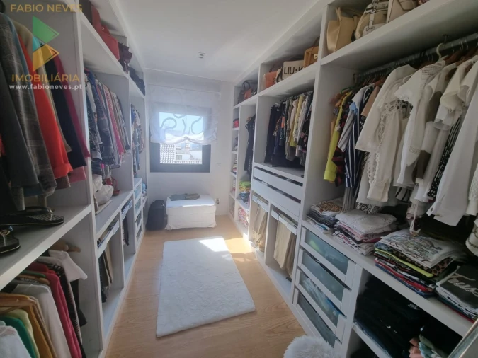 Moradia T4 para Venda em Marinha das Ondas Foto 48