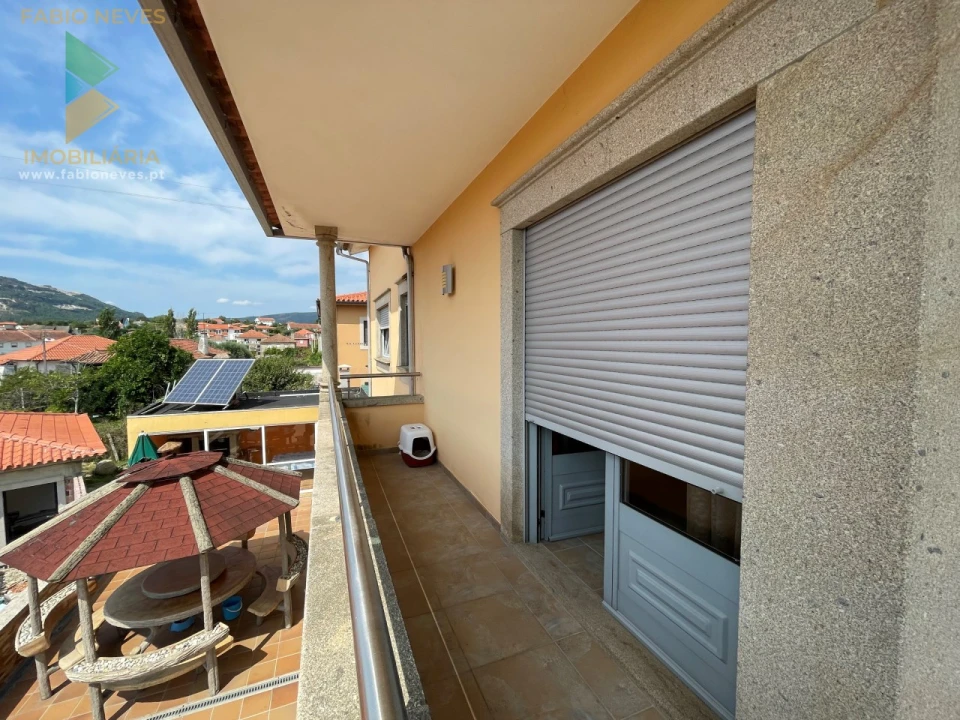 Moradia T4 para Venda em Arcozelo Foto 17