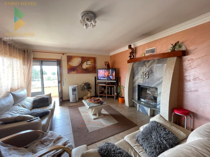 Moradia T4 para Venda em Arcozelo Foto 10